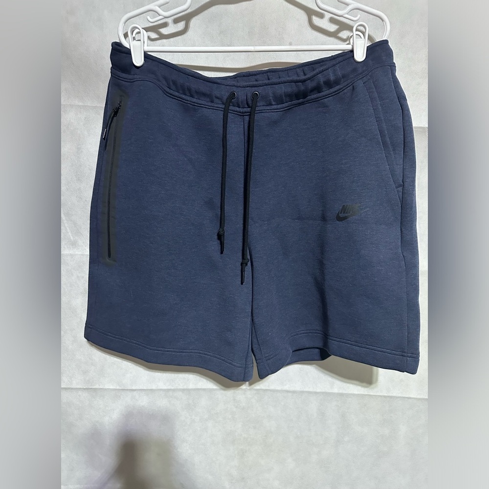 Nike Sportswear Tech Fleece Shorts Obsidian Blue FB8171-473 Men Size L NWOT